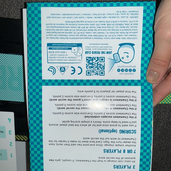 Chameleon board game fun family date Big Potato Blend In Party Game (pen missing - Picture 14 of 15